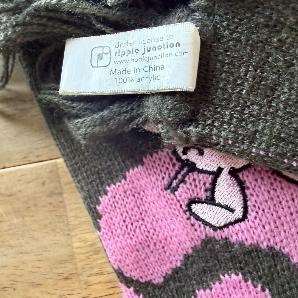 Vintage Happy Bunny Scarf Ripple Junction Y2K 2000s Gray/Pink  Sassy Kiss Detail - Picture 4 of 5